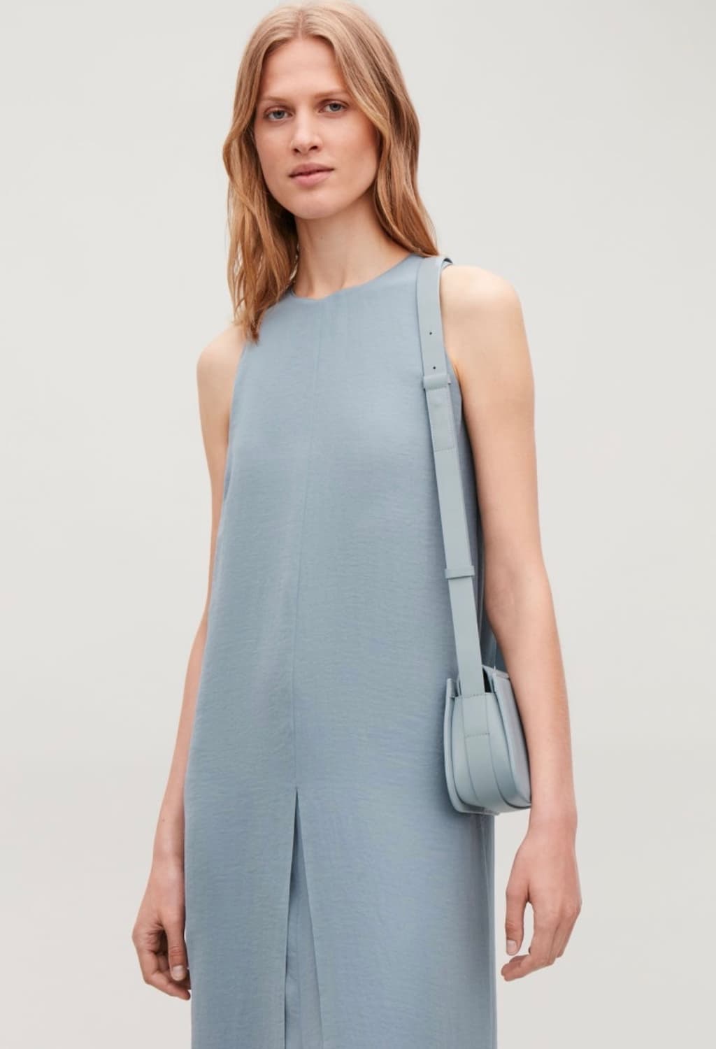 COS 라운디드 숄더백 상품이미지1