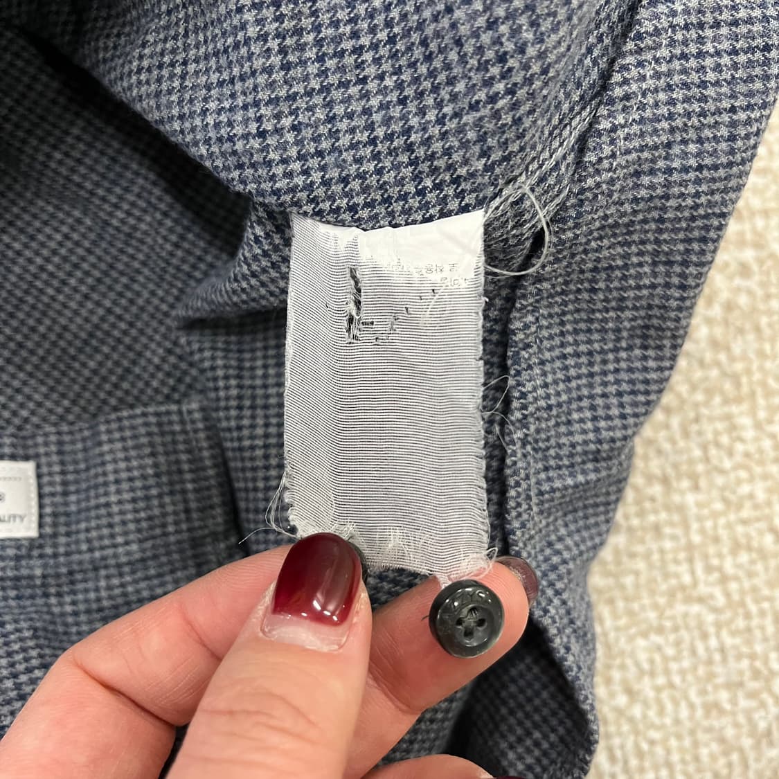 [105] 헤지스 슬림핏 체크 셔츠 남방 0120M1 상품이미지3