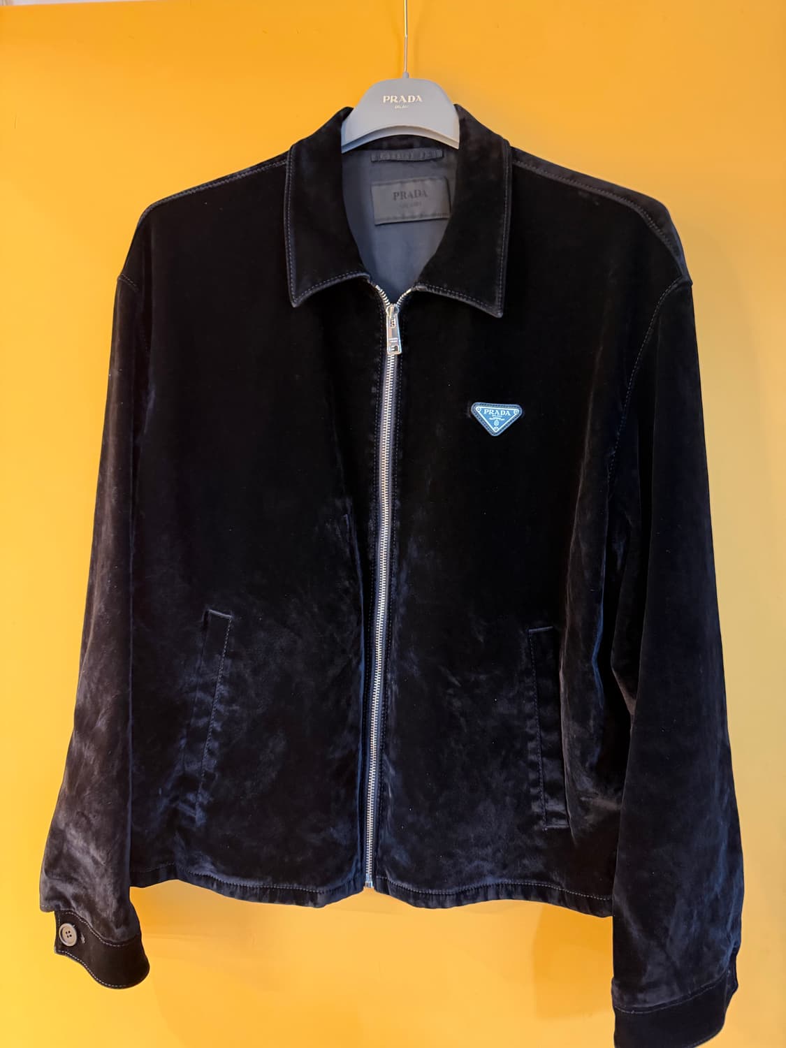 프라다 벨벳 자켓 XL 팝니다 상품이미지1