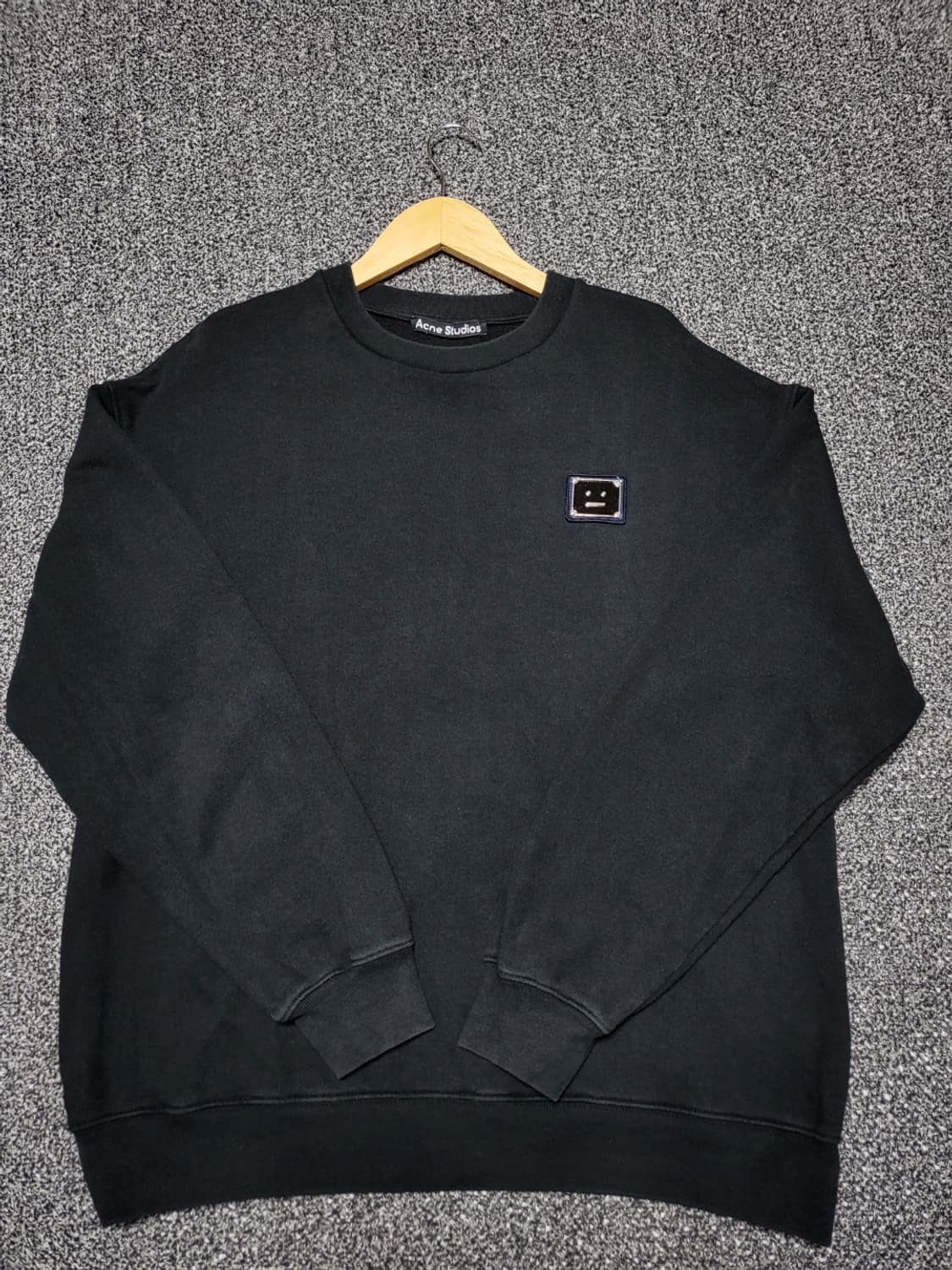 아크네스튜디오 아크네 메탈 맨투맨 상품이미지1