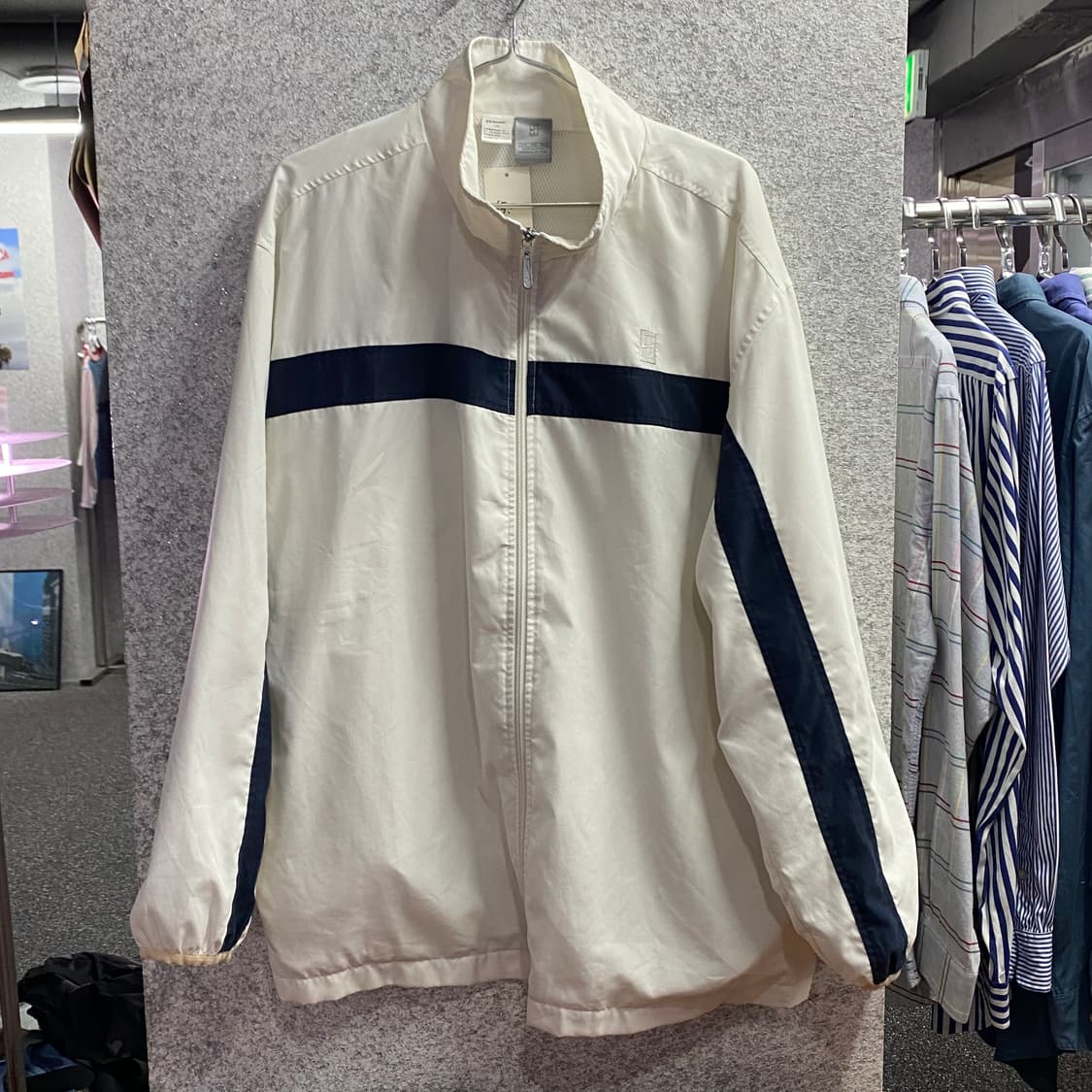 나이키 스우시 올드스쿨 화이트 배색 바람막이 B4685 상품이미지6