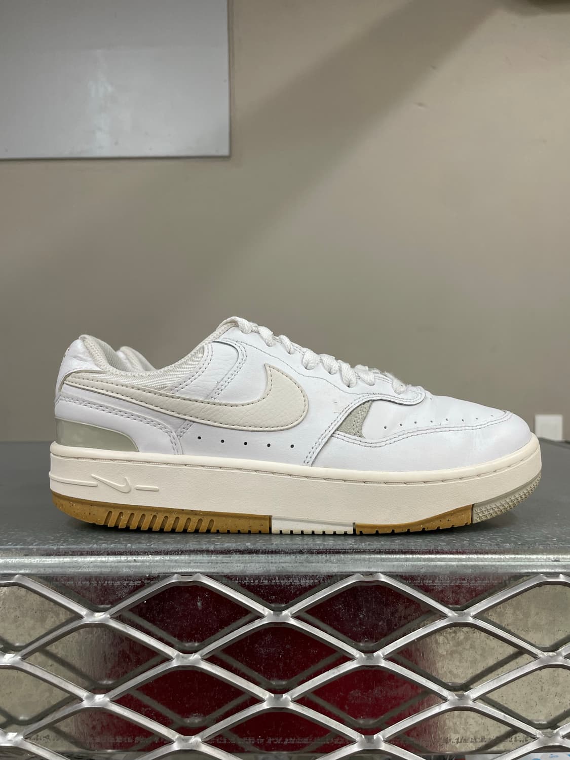 나이키 감마 포스 화이트 팬텀 245 상품이미지4