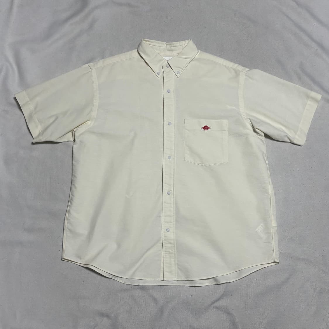 36 단톤 아이보리 포켓 반팔 셔츠 상품이미지2