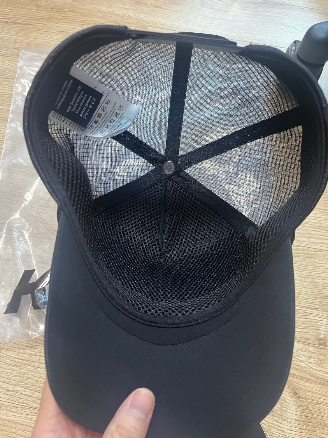 아크테릭스 버드 커브드 트러커 (블랙) 상품이미지5