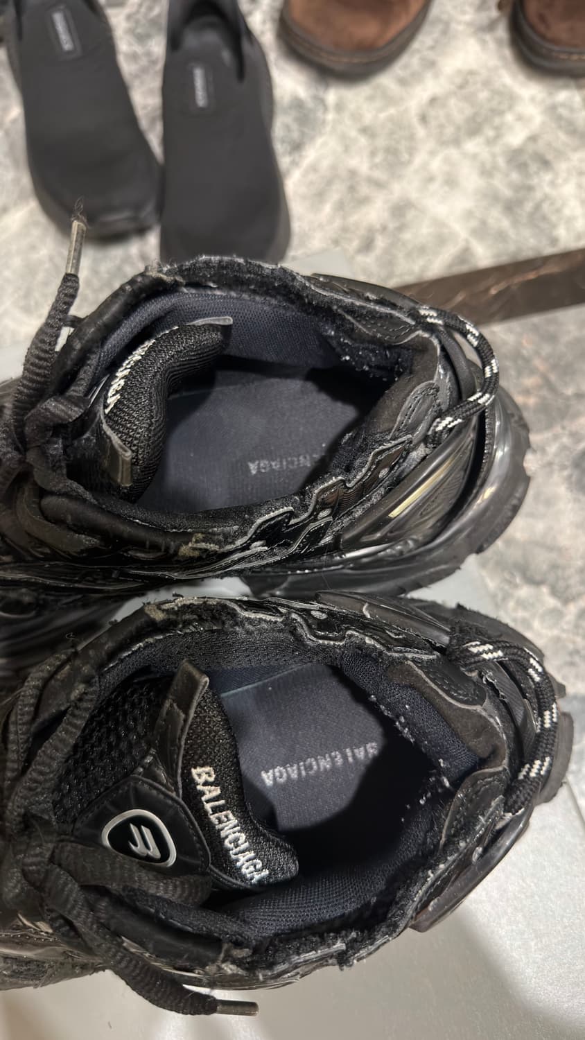 발렌시아가 뉴러너 블랙 43 상품이미지2