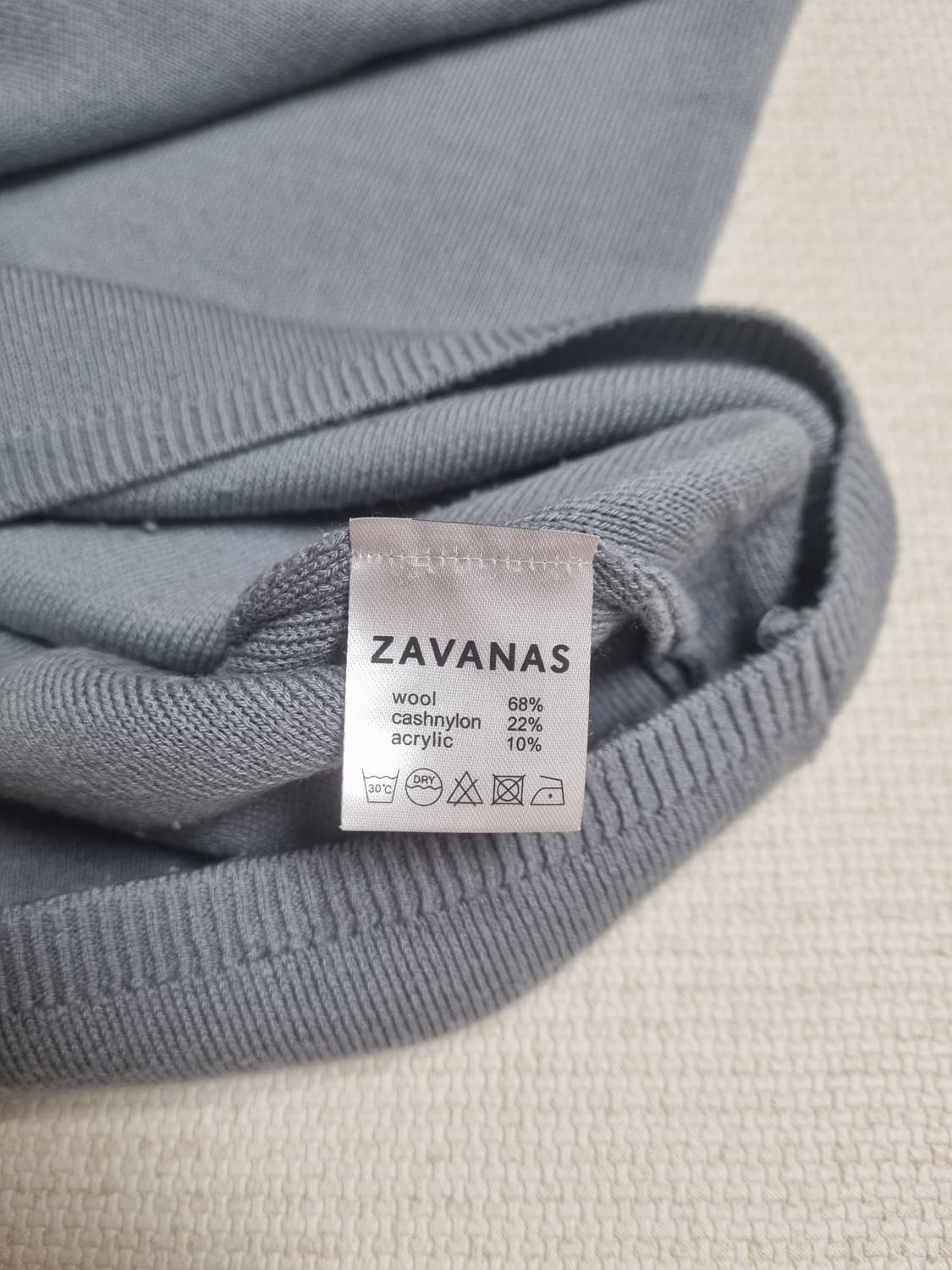 자바나스 라운드넥 울니트 L사이즈 상품이미지3