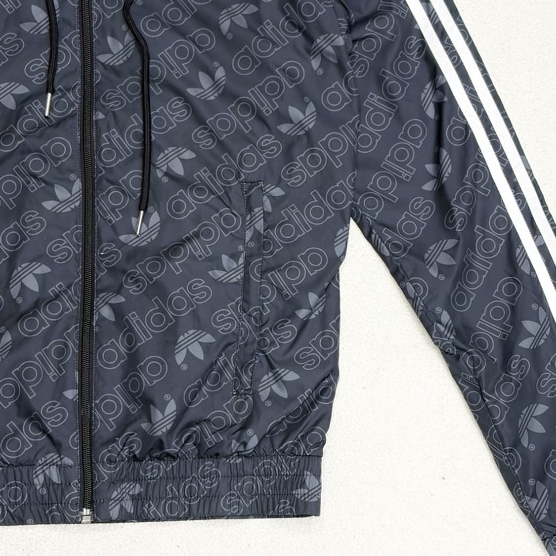 ADIDAS 모노그램 유로파 윈드 브레이커 XS 상품이미지2