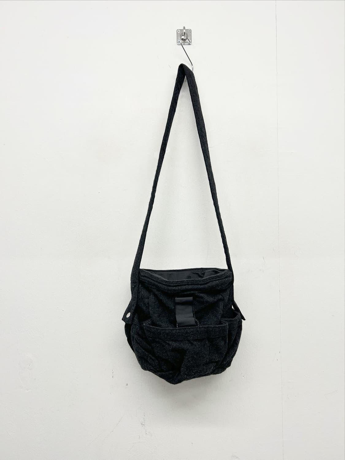 ZUCCA 쥬카 울 유틸리티 크로스백 상품이미지1