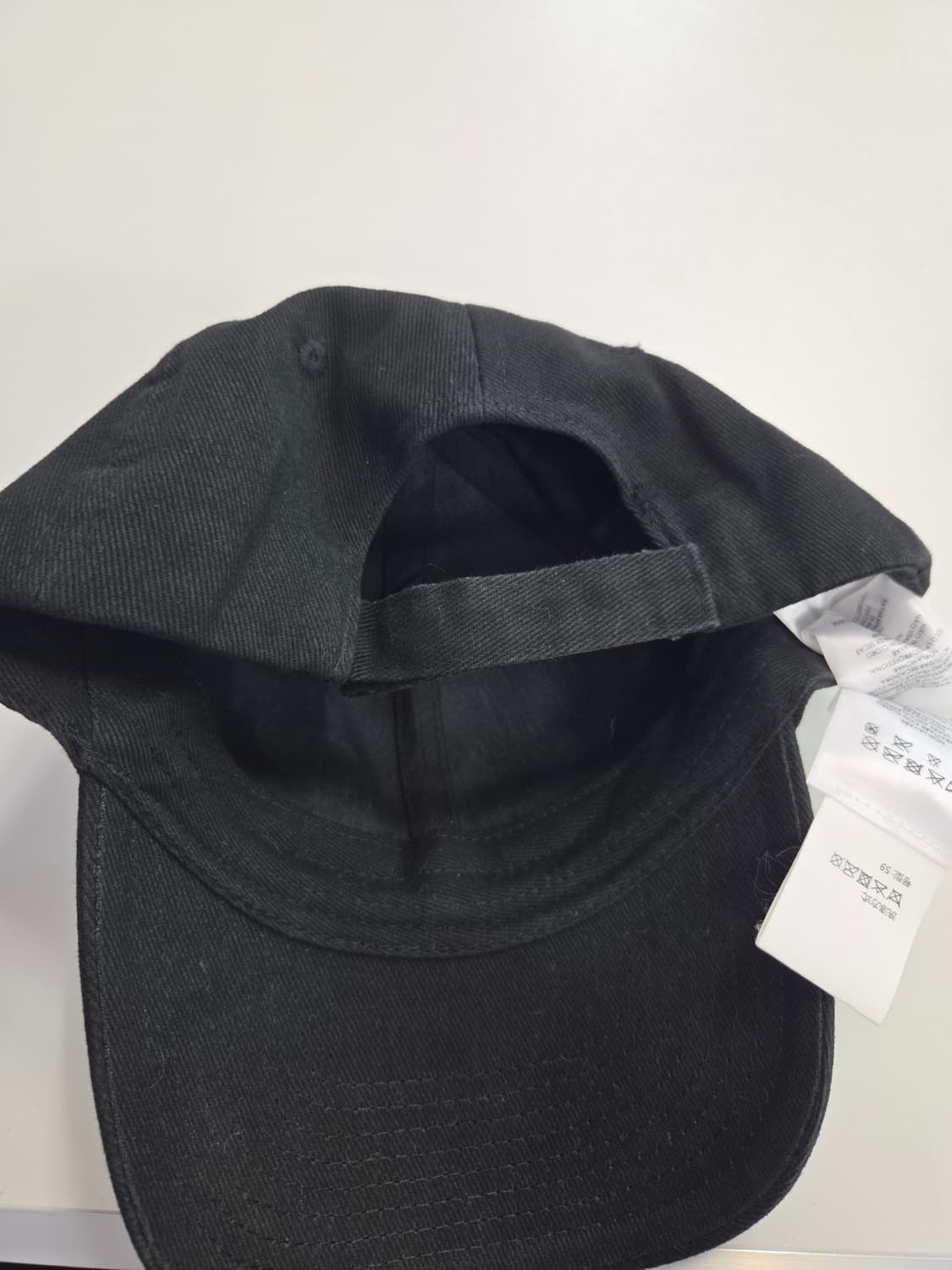 BALENCIAGA 발렌시아가 클래식 로고 자수 볼캡 블랙 상품이미지3
