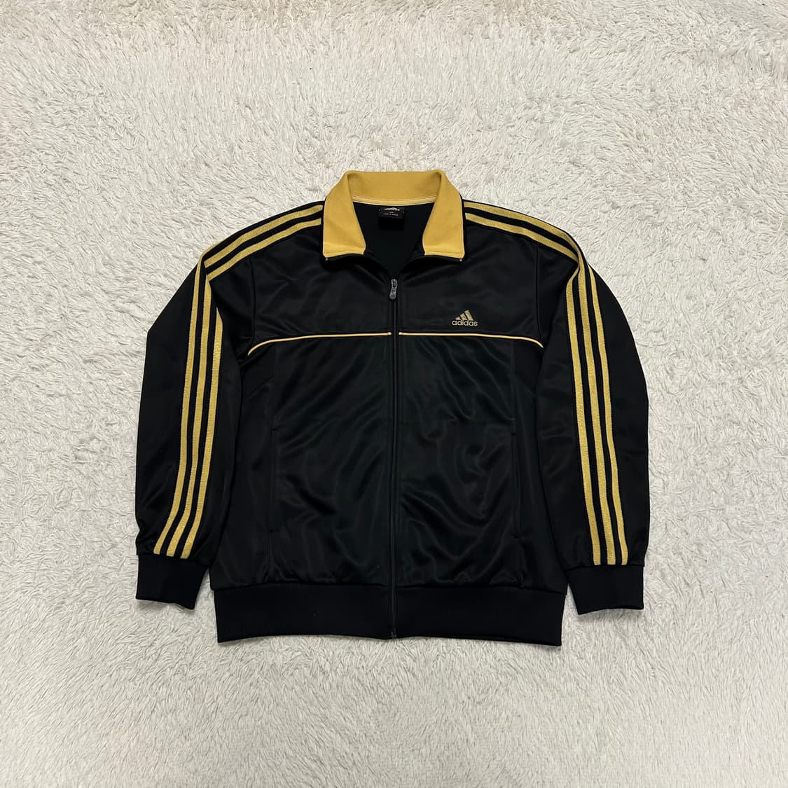 Adidas Black & Gold Jersey 상품이미지5