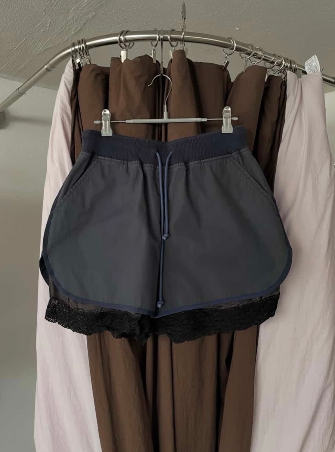 sacai luck 사카이럭 레이스 쇼츠 (챠콜-네이비) 상품이미지1