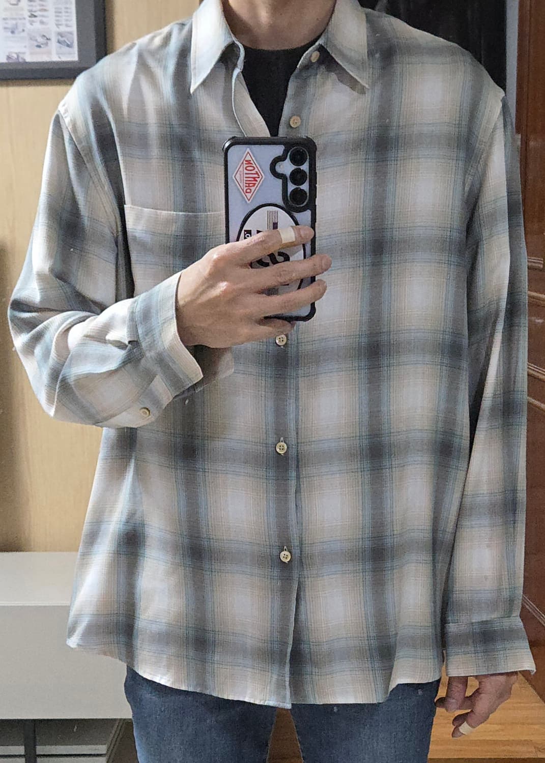 (착샷) 셔터 나보나 v2 레이온 체크 셔츠  상품이미지9