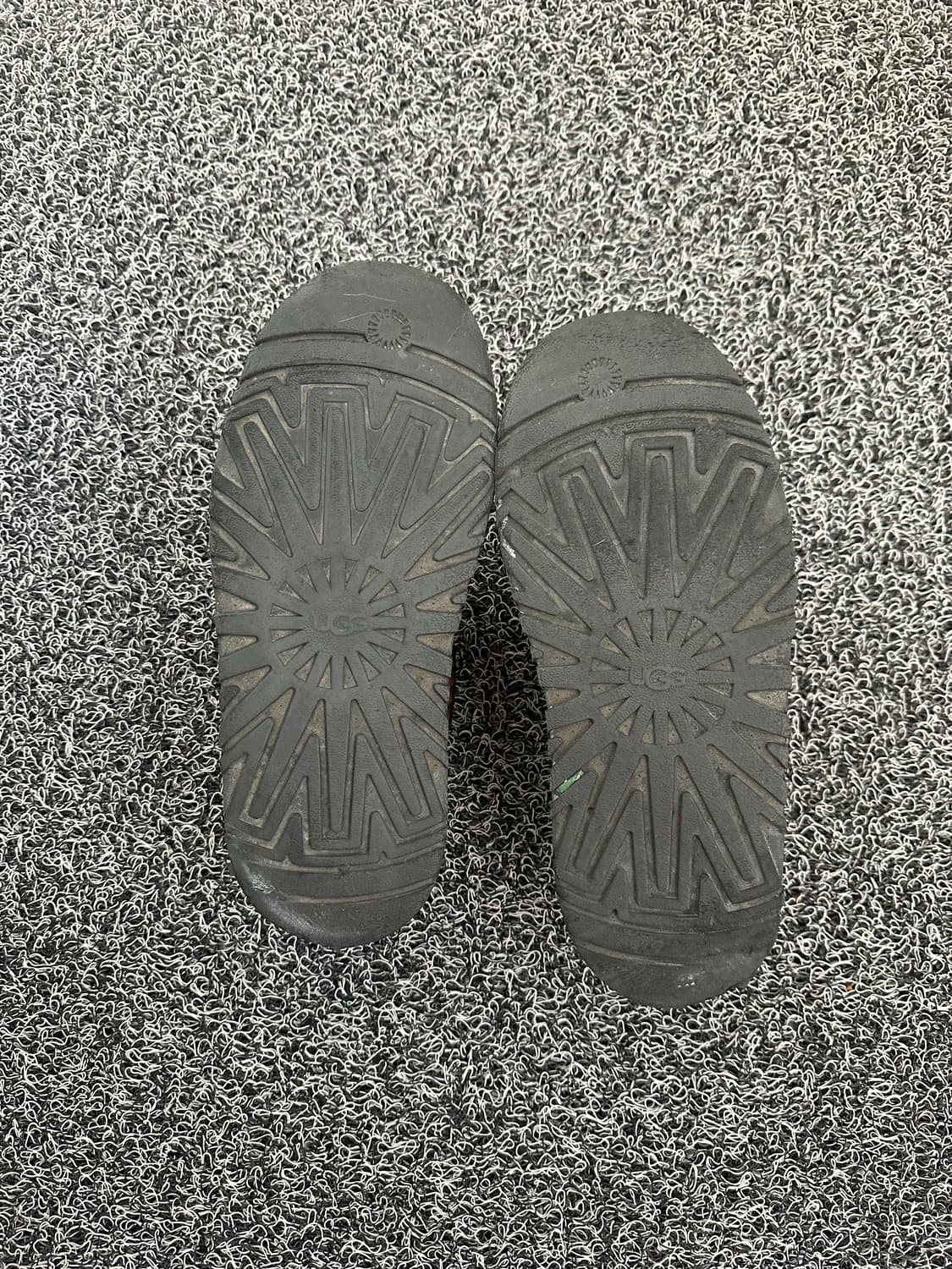 UGG 어그 타즈 슬리퍼 멀티컬러 250mm 상품이미지6