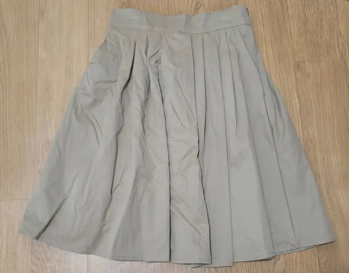 니어웨어 플로우스커트 베이지 상품이미지3