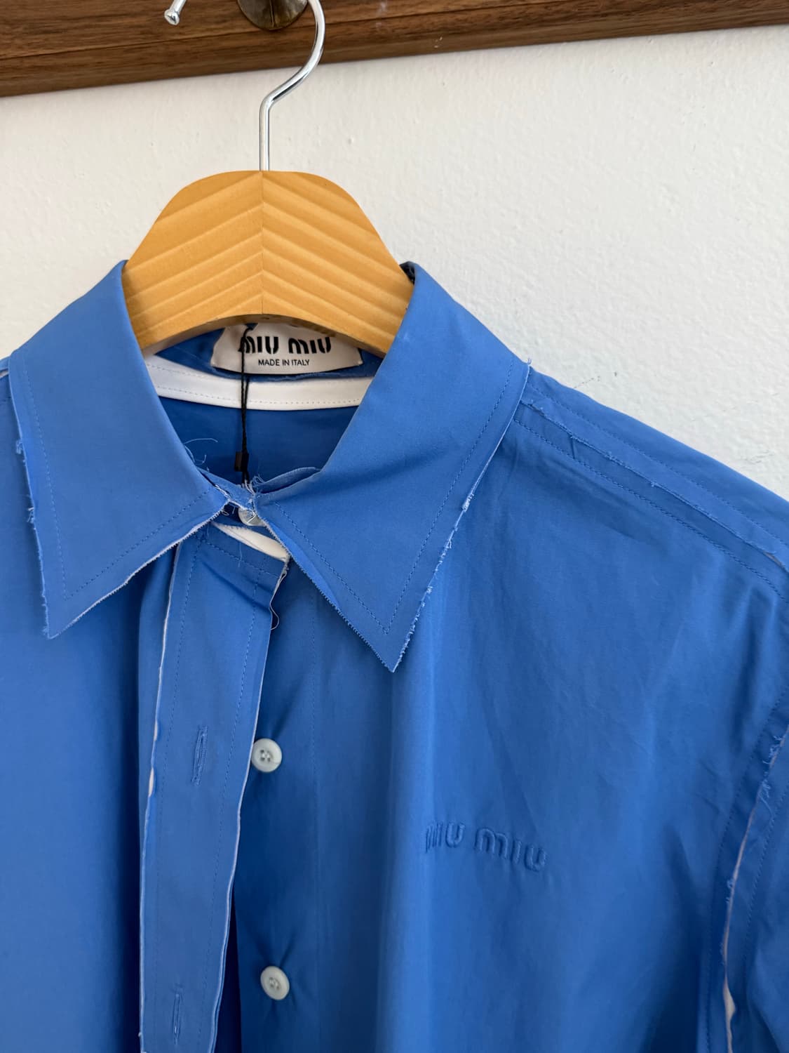 미우미우셔츠 상품이미지2