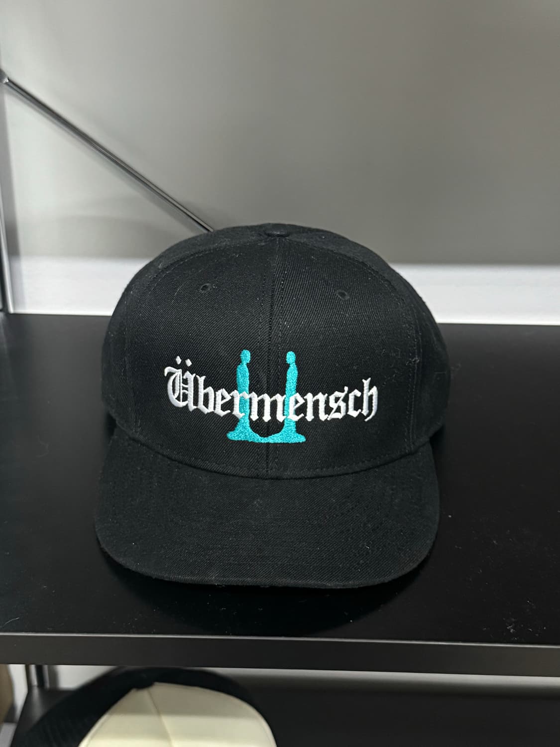 위버맨쉬 스냅백 해외판 판매 상품이미지1