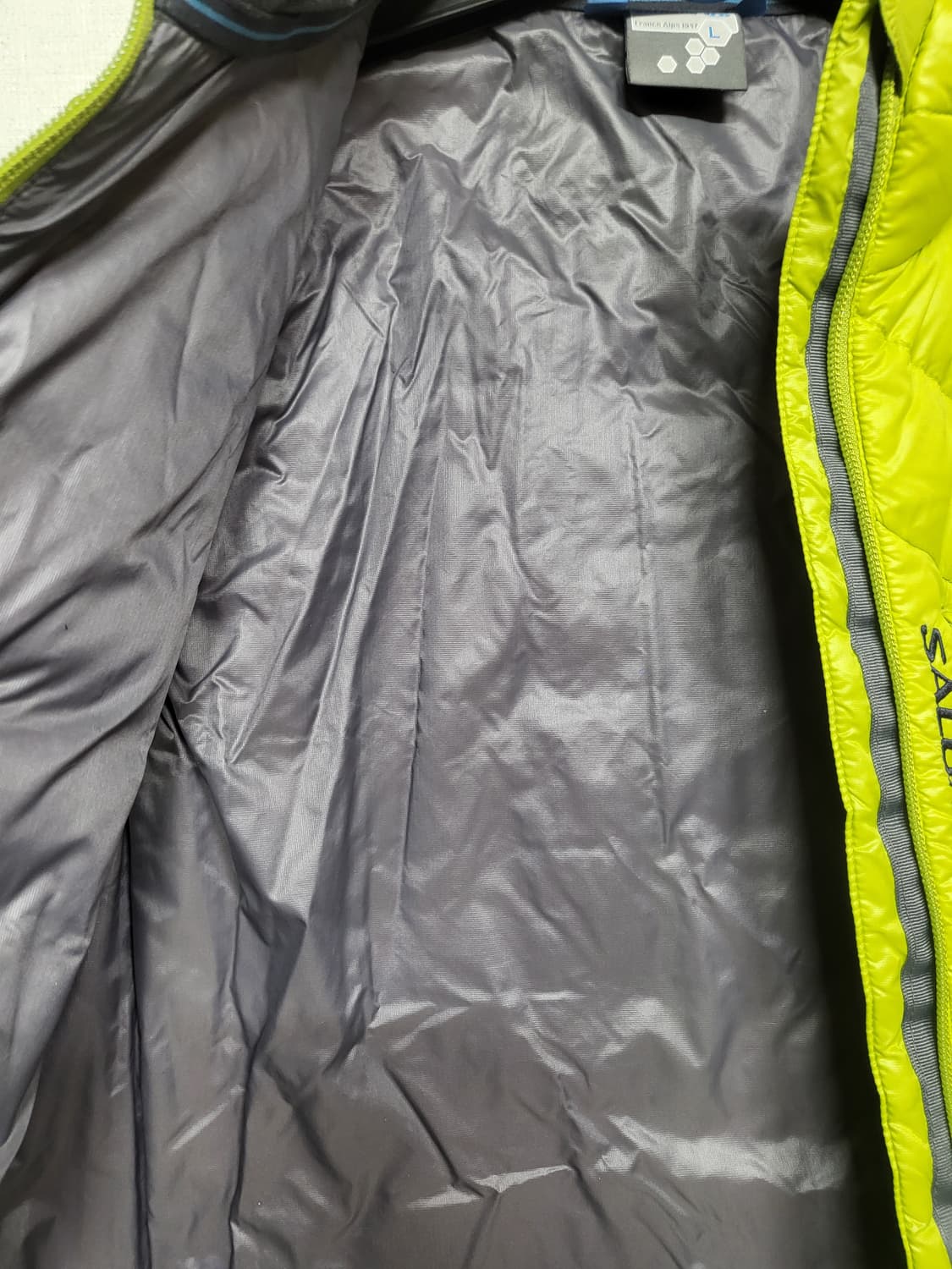 살로몬 라임 구스 경량패딩조끼 상품이미지4