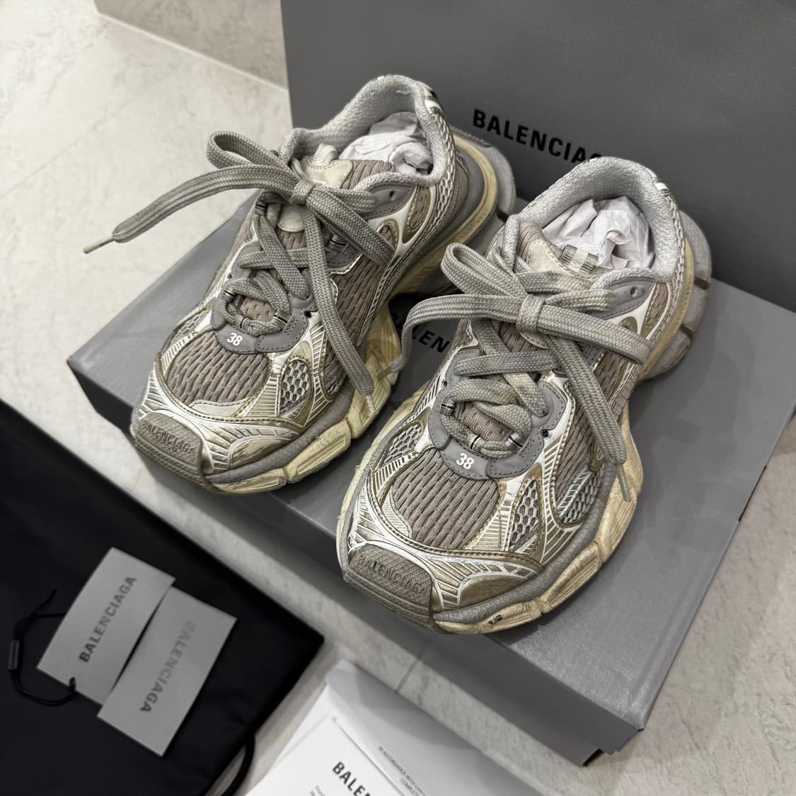 발렌시아가 3XL 에그쉘 38 상품이미지3