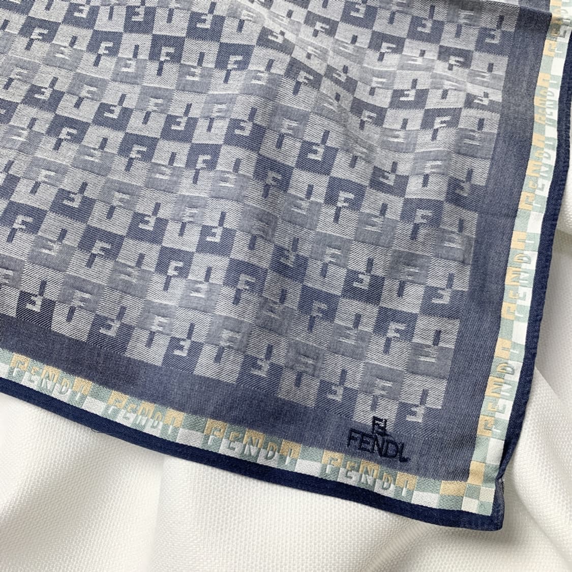 [정품] Fendi 펜디 패턴 빈티지 쁘띠스카프 손수건 상품이미지2