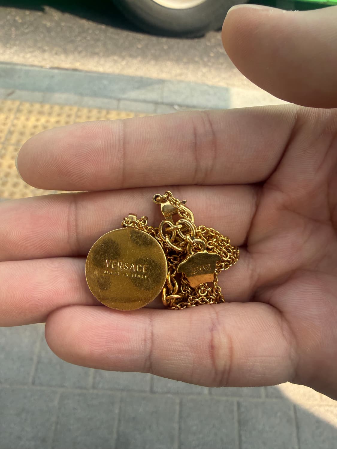 베르사체 금장 메두사 목걸이 상품이미지2