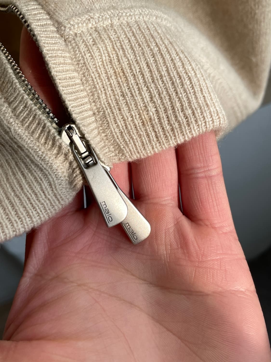 말로 베이지 캐시미어 니트 집업 상품이미지5