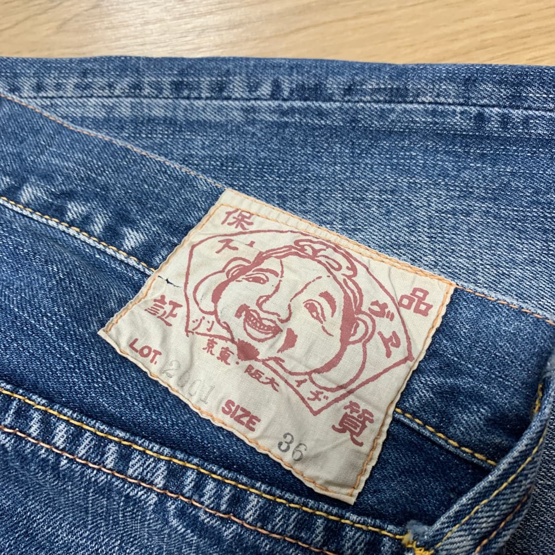 36)Evisu 에비수재팬 버튼플라이 화이트 로고 페인팅 데님 반바지 상품이미지3
