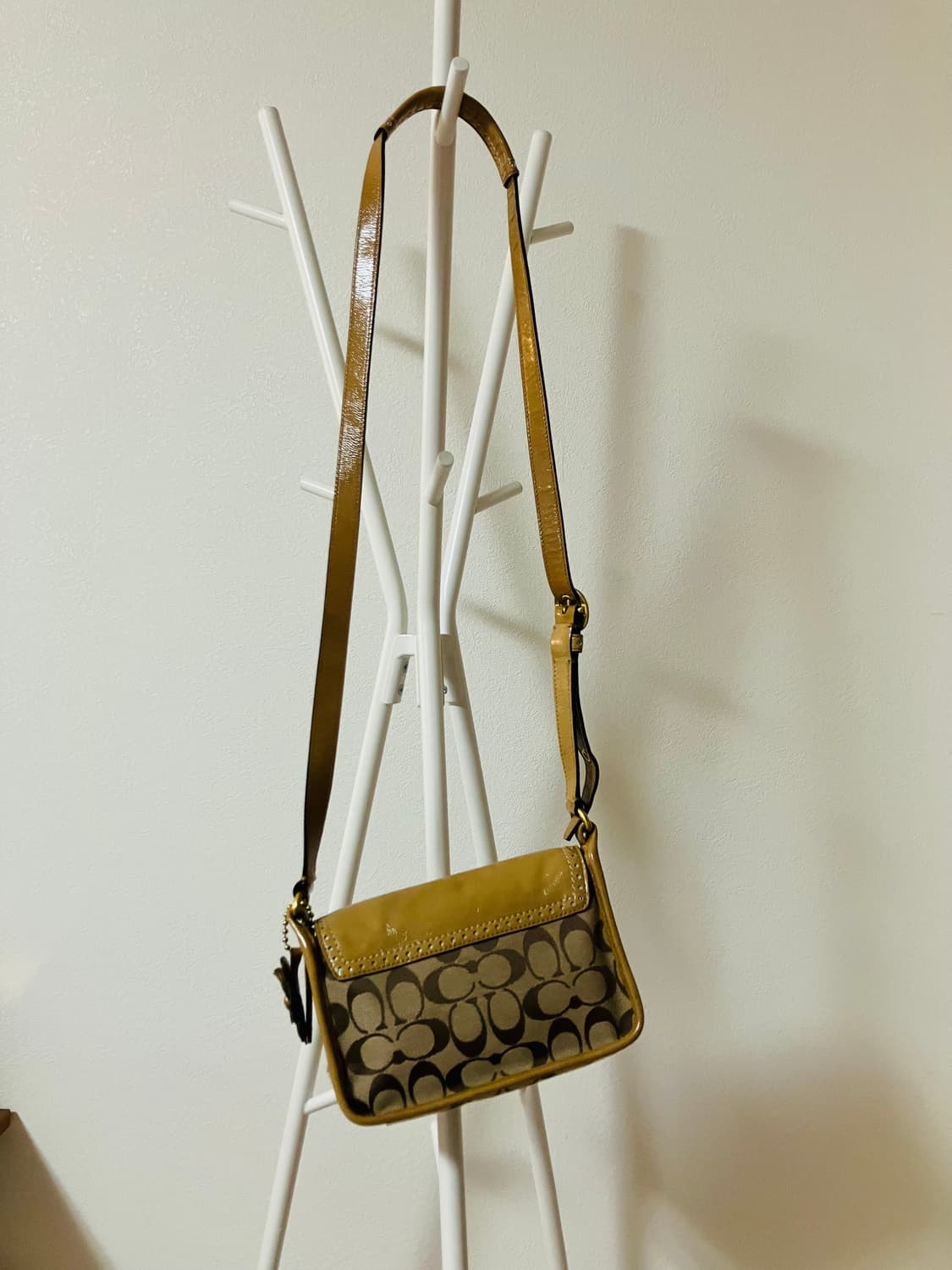 코치 미니 크로스백 시그니처 크로스백 숄더백 y2k가방 상품이미지4