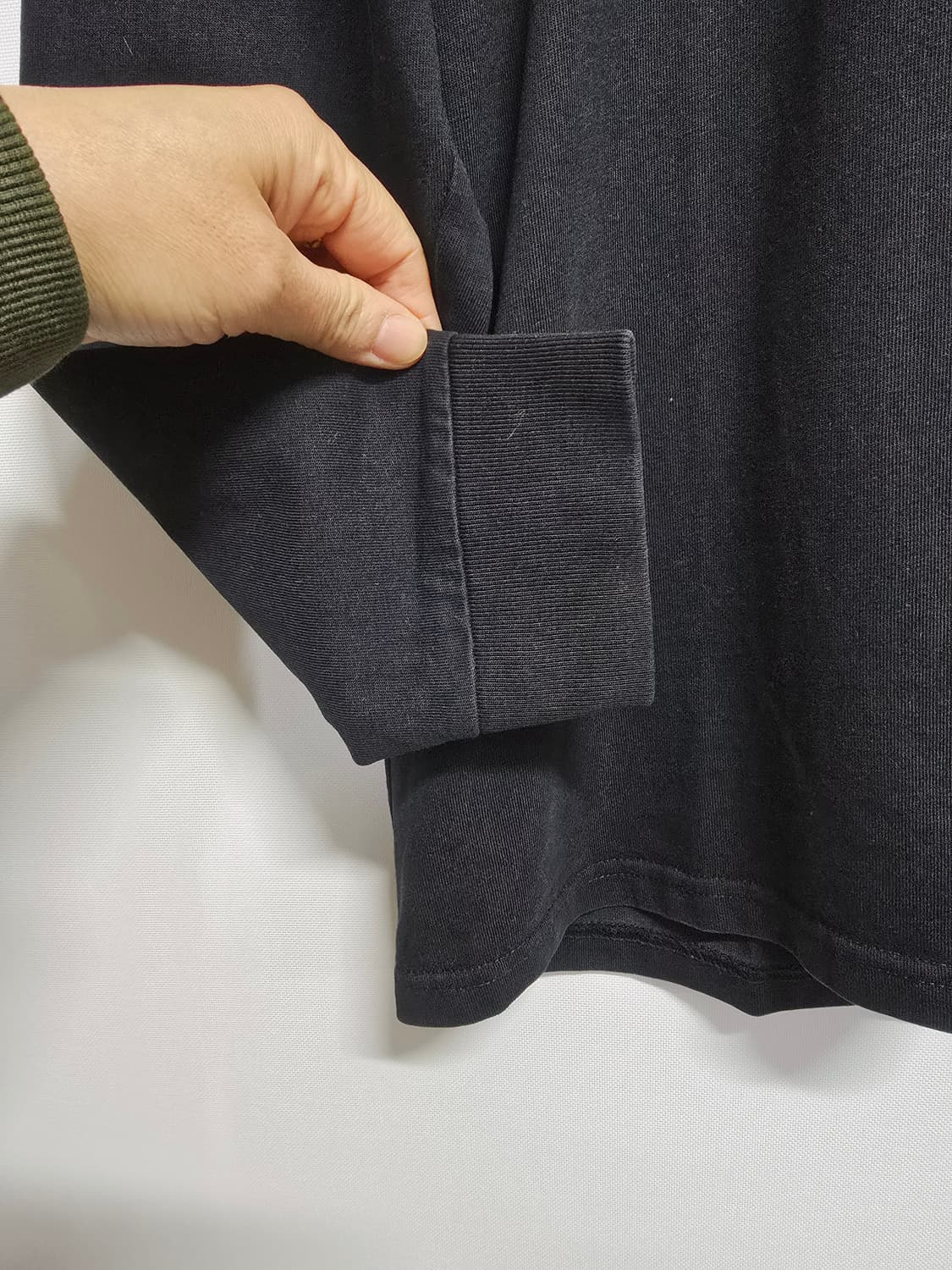 칼하트 블랙 긴팔티셔츠 맨투맨 상품이미지4