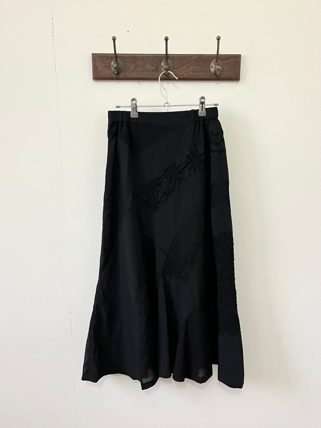 filo e filo 블랙 자수 롱 스커트 상품이미지3