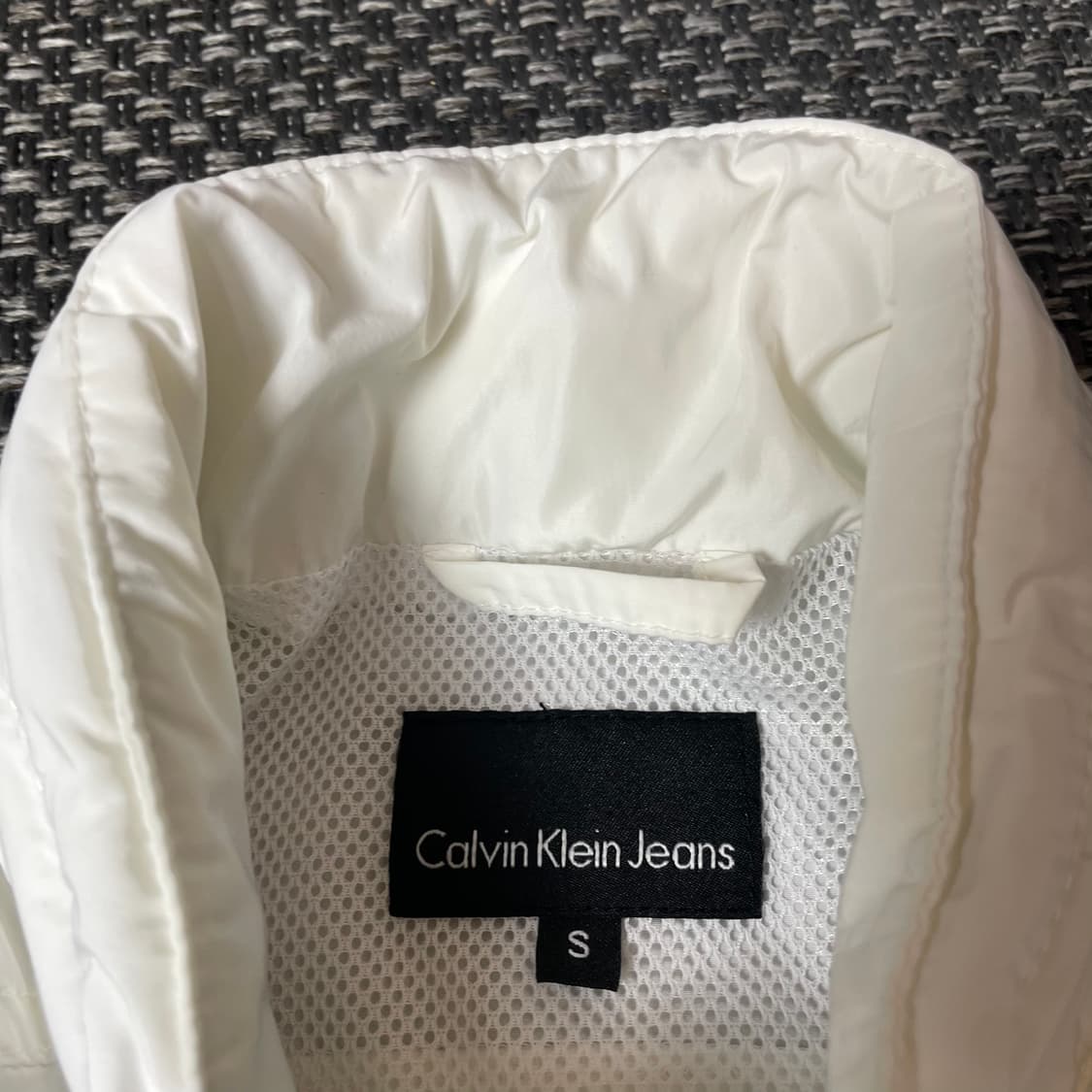 캘빈클라인 화이트 나일론 버튼 자켓 S 상품이미지4
