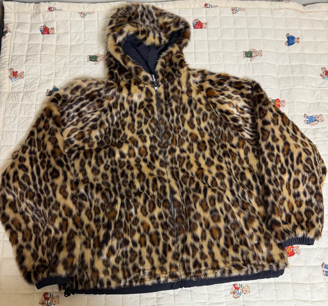 [L] 슈프림 포우 퍼 리버시블 후드 트랙 자켓 - 25SS 상품이미지2