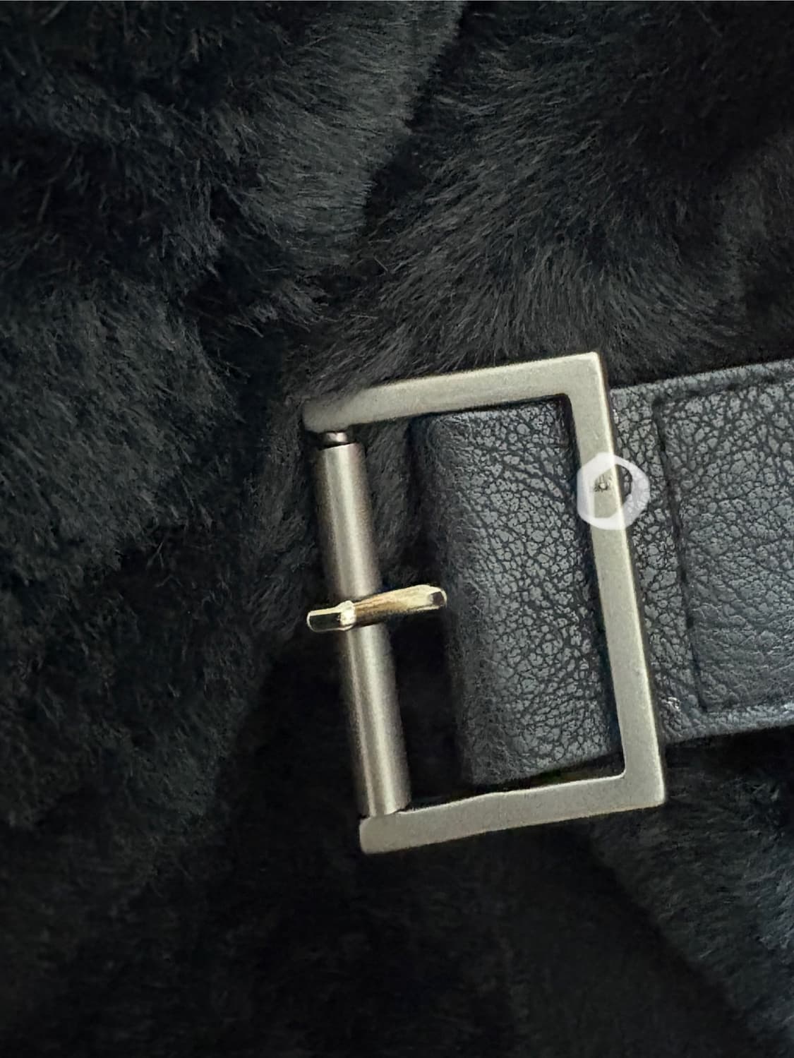 보헤미안서울 하이넥 숏 무스탕 블랙 24fw 상품이미지4