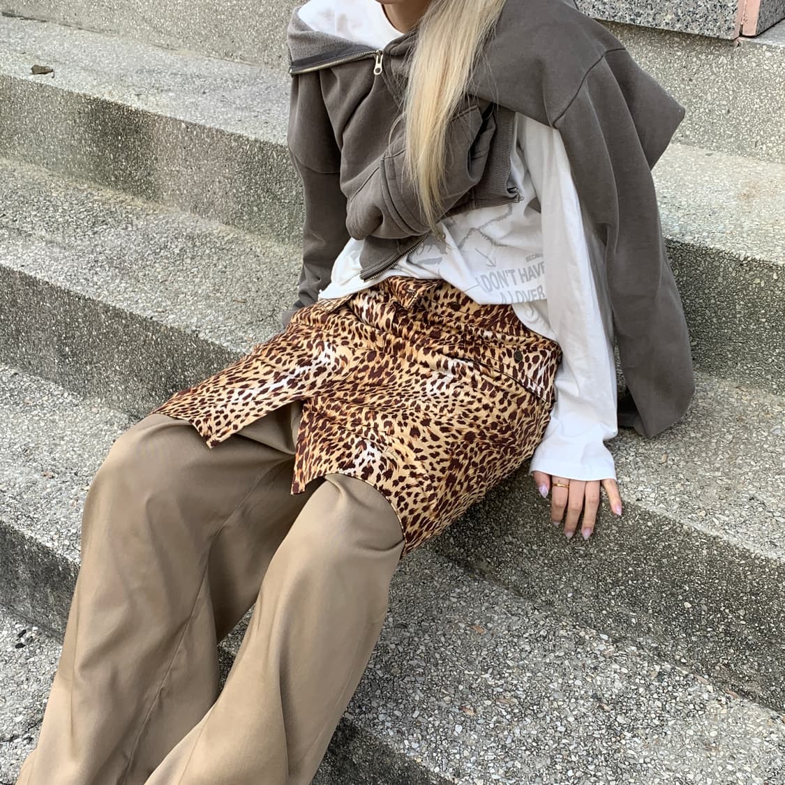 발렌티노 레오파드 슬릿 스커트 상품이미지4