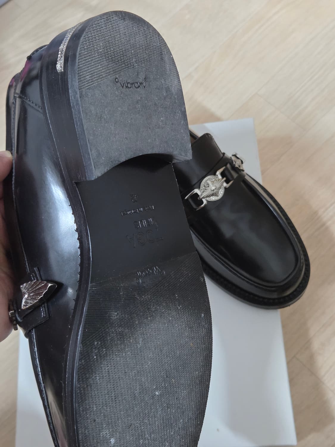 [42] Toga Virilis_Metal Loafer Black 상품이미지3