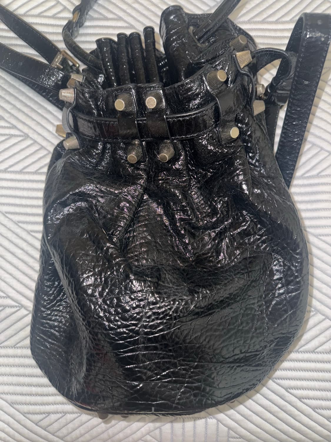 알렉산더왕 에나멜 디에고 버킷백 판매합니다 상품이미지1