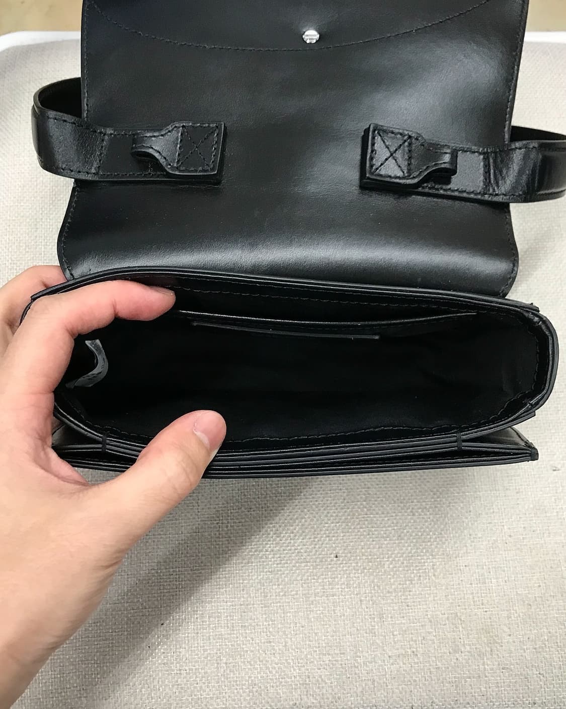 디젤 숄더백 인 나파 레더 블랙 상품이미지6