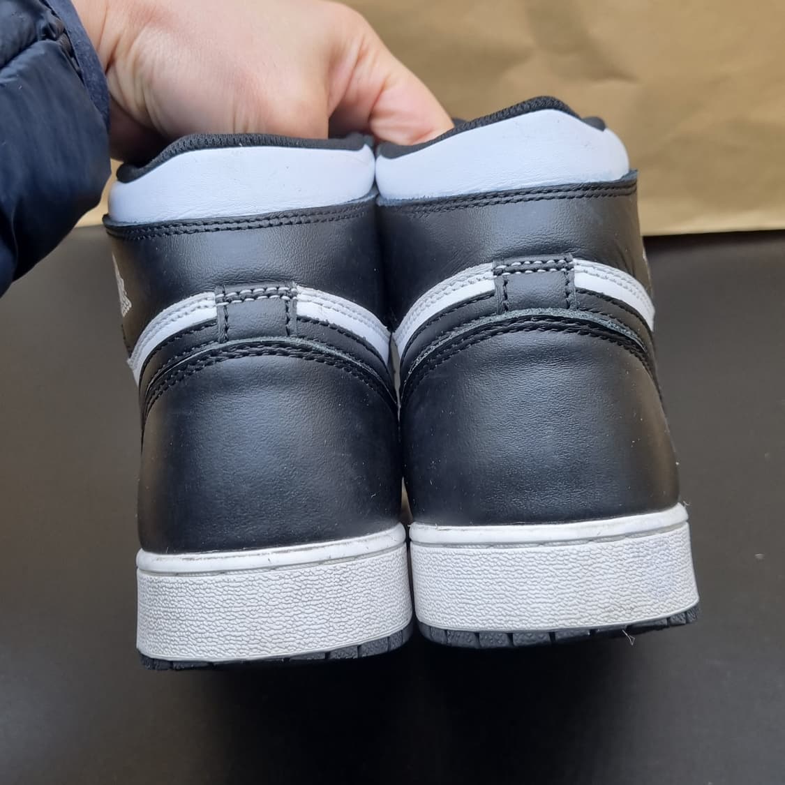 나이키 조던1 레트로 미드240 상품이미지4