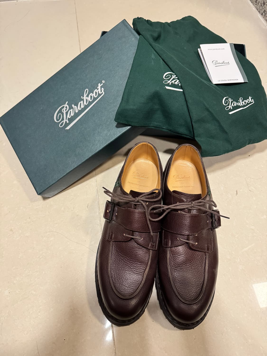 파라부트 x 엔지니어드가먼트 샴보드 팝니다. 상품이미지1