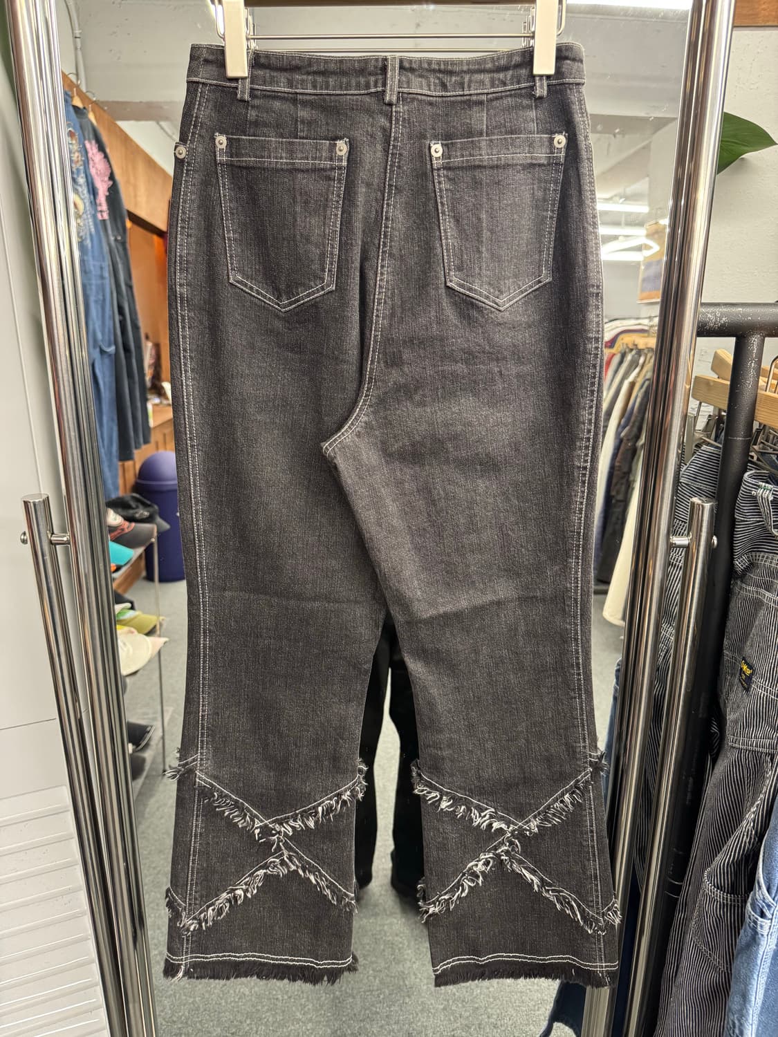 Grand Duché 빈티지  여성 부츠컷 흑청 데님팬츠 상품이미지4