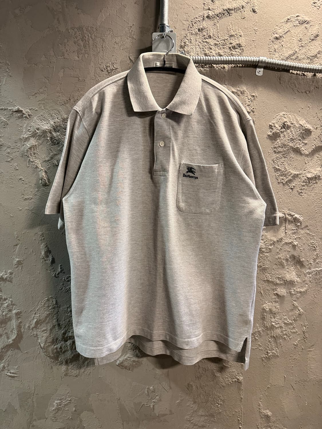 MA 버버리 BURBERRY 포켓 자수 로고 반팔 폴로 셔츠 그레이 상품이미지1