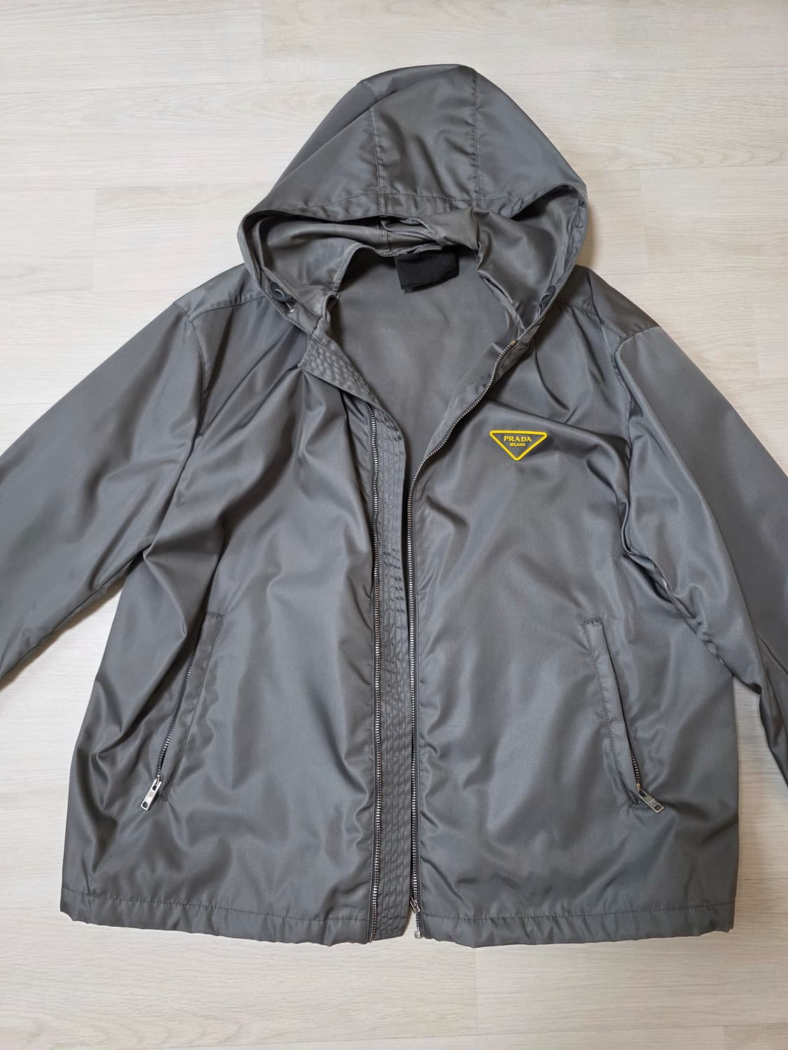 프라다 나일론 바람막이 xxl 상품이미지2