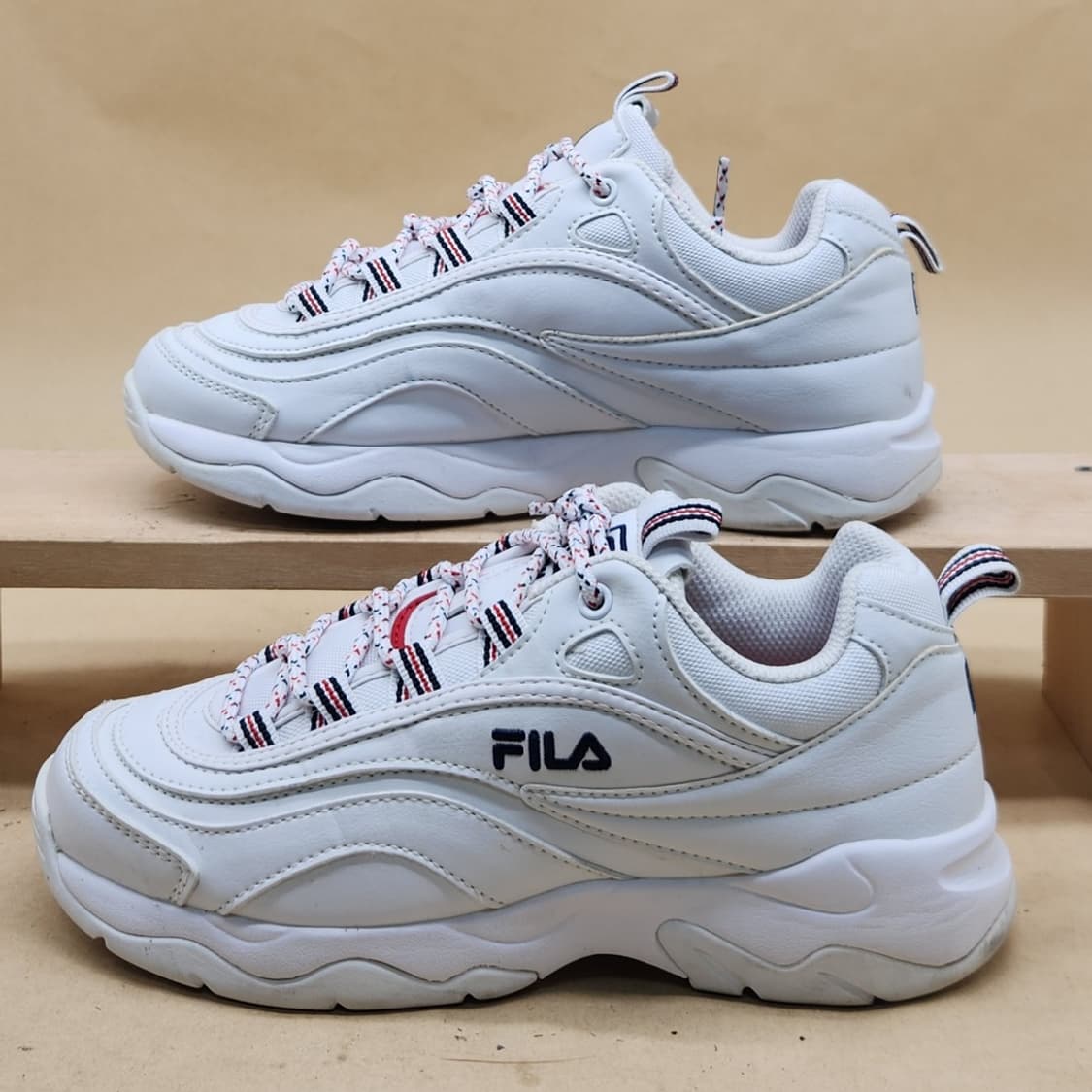 휠라 레이 여성운동화235 상품이미지1