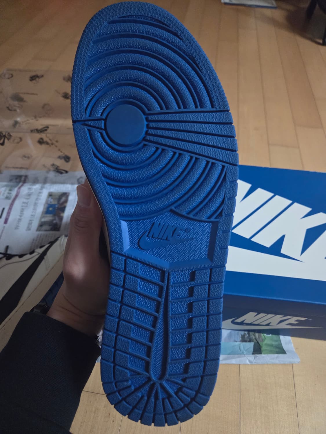 조던 1 x 트래비스 스캇 x 프라그먼트 레트로 하이 밀리터리 블루 상품이미지6