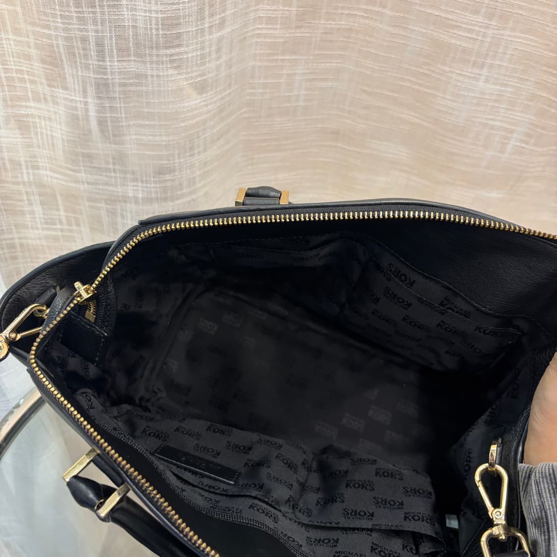 정품 마이클코어스 가죽 투웨이 토트백    상품이미지7