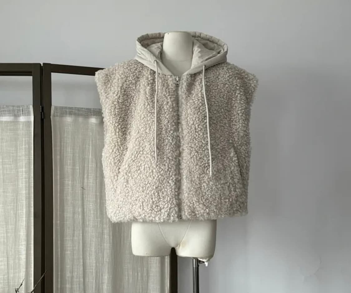 뽀글이 후드 조끼 아이보리 상품이미지1