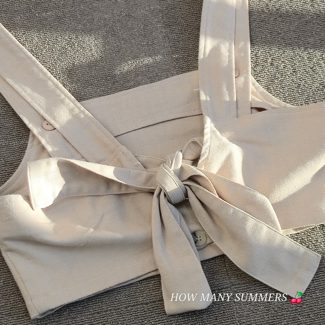 베이지 슬리브리스 탑 백리본 상품이미지4