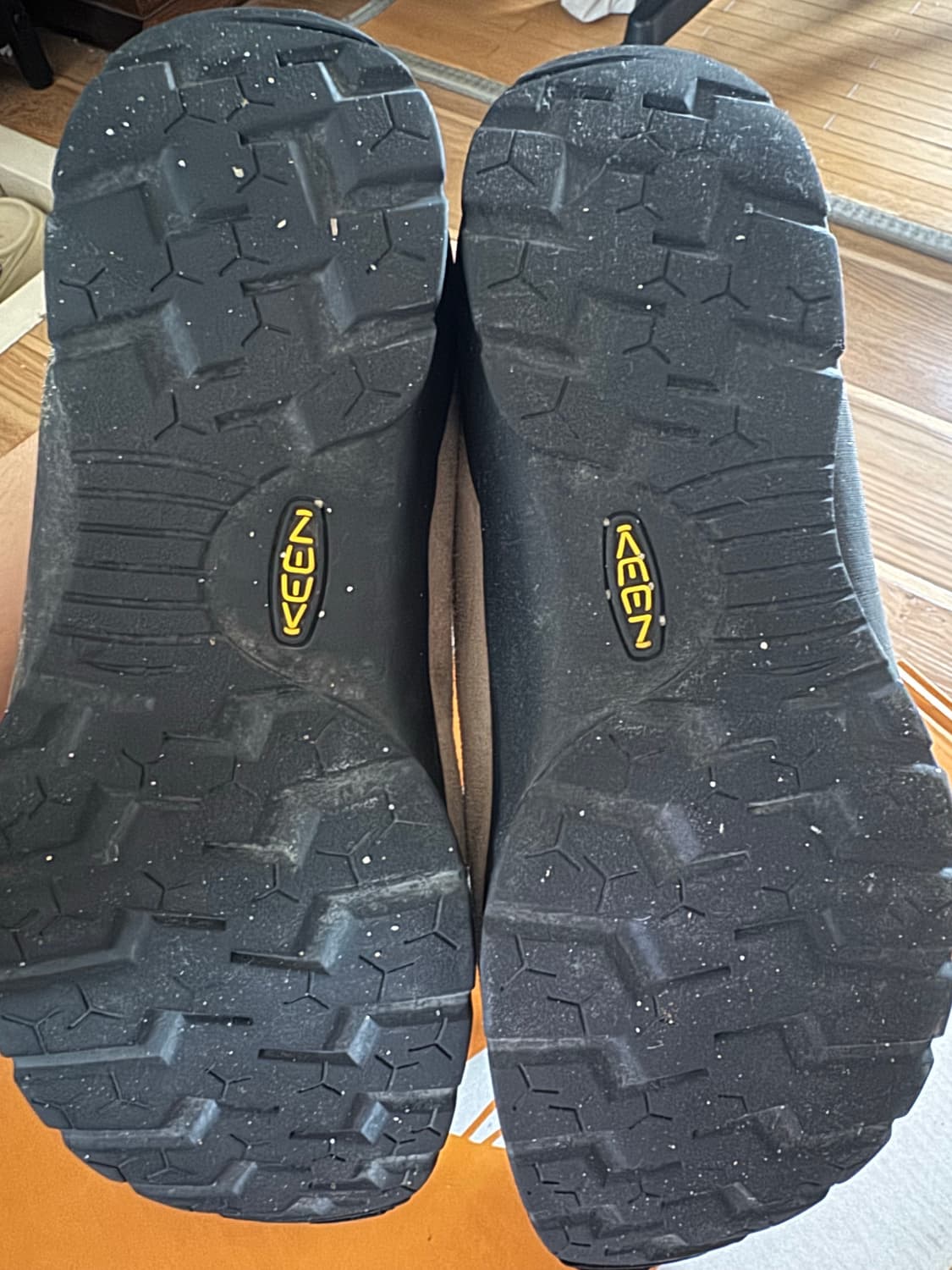 킨 재스퍼 스웨이드 스니커즈 실버 밍크 280 상품이미지2