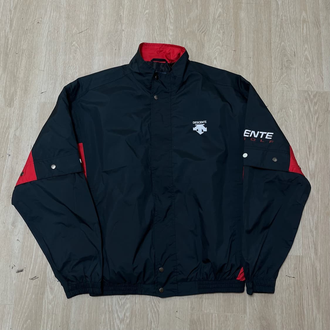 데상트 골프 컬렉션 남성 스윙 골프 바람막이 자켓 XL-XXL 상품이미지1