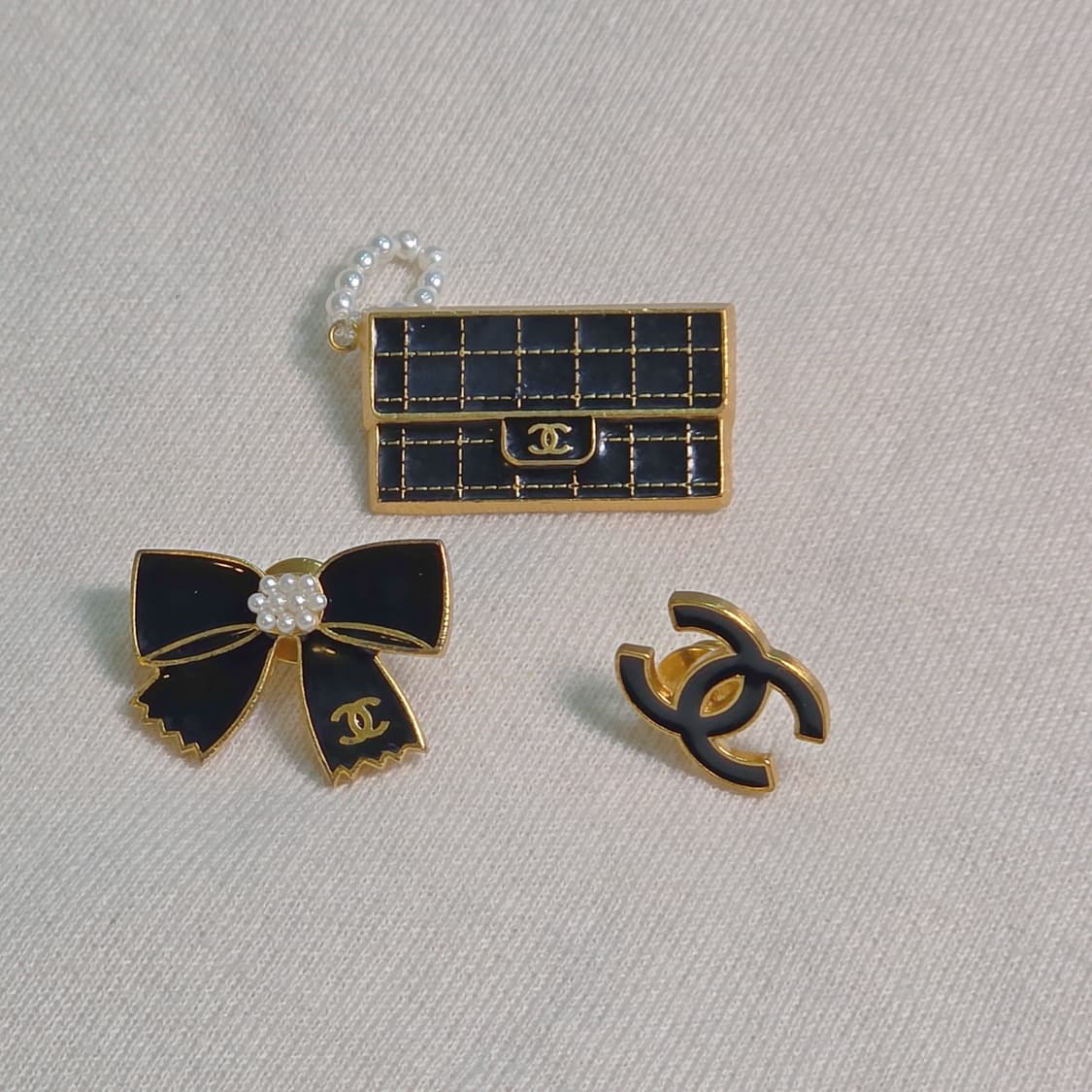(희귀/소장용) 샤넬 마테라쎄 cc로고 3pcs 브로치 세트 상품이미지1