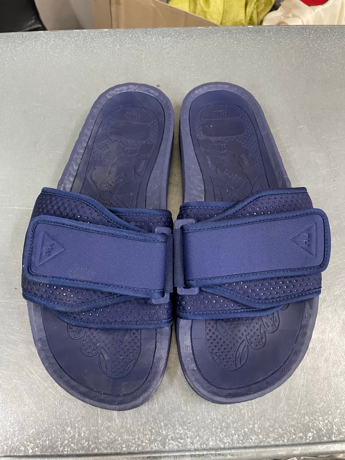 퍼렐 x 아디다스 부스트 슬라이드 270 상품이미지5